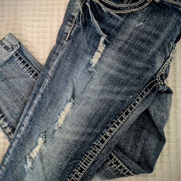 Wallflower Blue Ankle Cropped Jeans with Embroidered Details - Picture 2 of 7